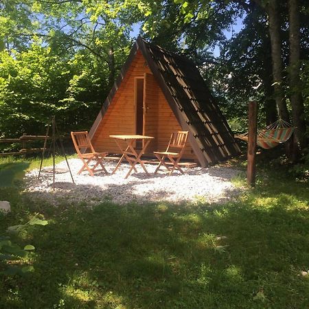 מלון קובאריד Glamping Krn מראה חיצוני תמונה