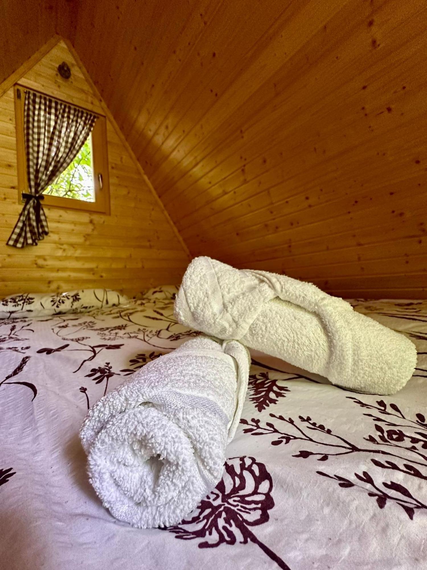 מלון קובאריד Glamping Krn מראה חיצוני תמונה